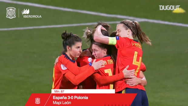Mapi León’s great header goal vs Poland